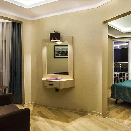 Hotell Parador Beach Hotel 3*